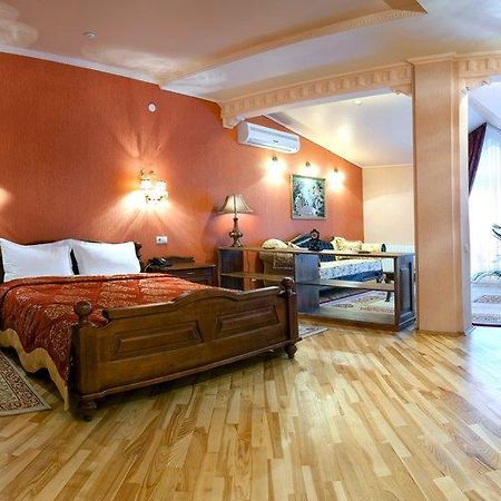 Okolytsya Motel Rivne Buitenkant foto