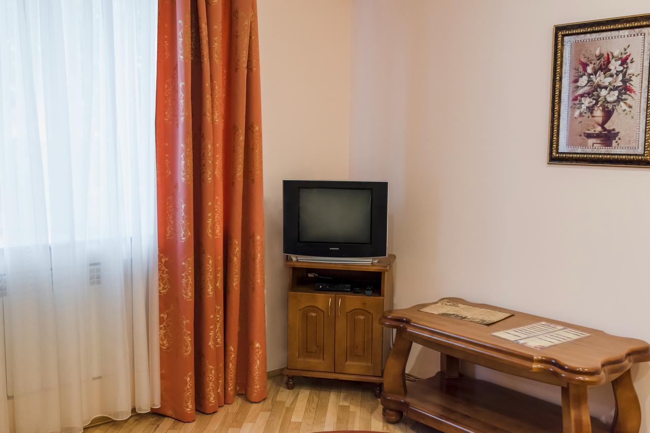 Okolytsya Motel Rivne Buitenkant foto